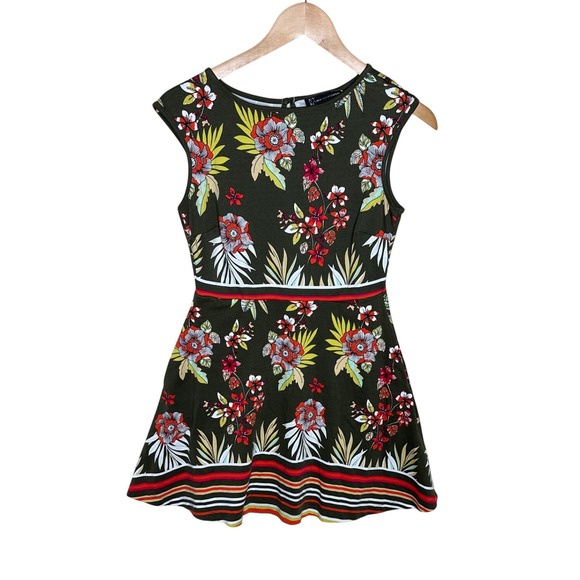 New York & Company Dresses & Skirts - New York & Company Floral Print Fit & Flare Mini Dress size Small Petite Green